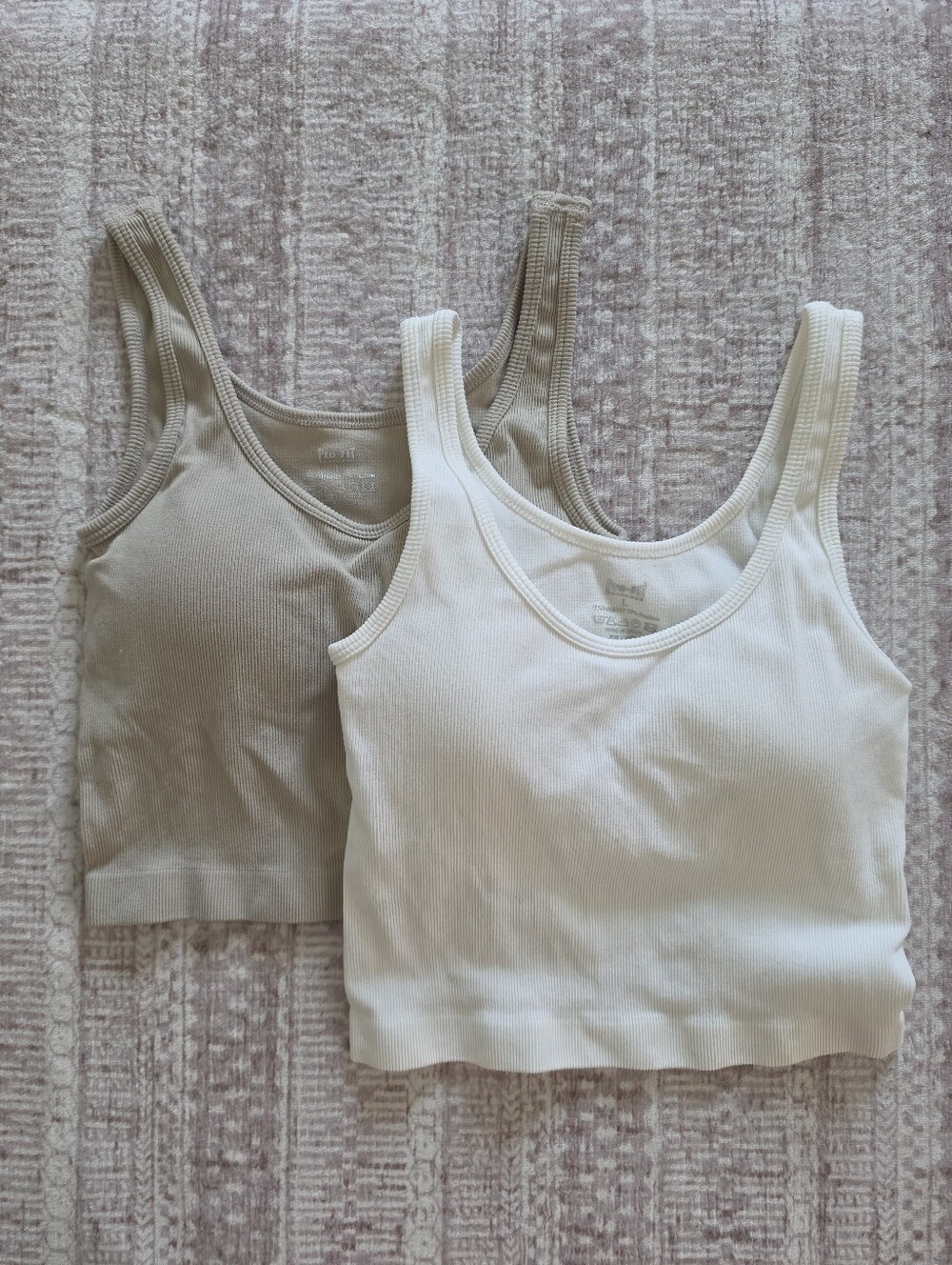 Pro-Fit Seamless Padded Tank Tops Bundle Tan & White - Size Large (Runs Small)
​